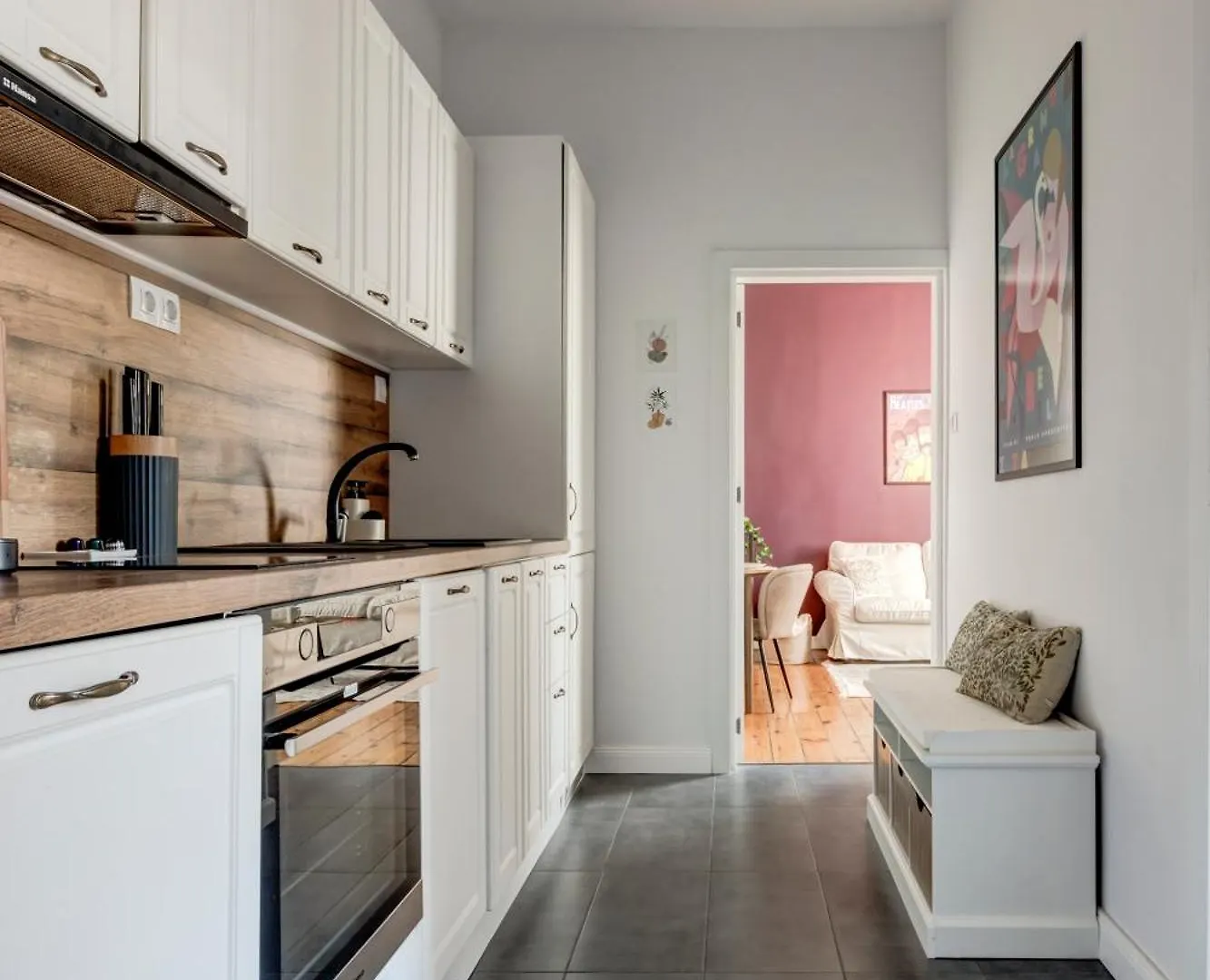 Cozy Bright Space In The Heart Of Women'S Market Sofya