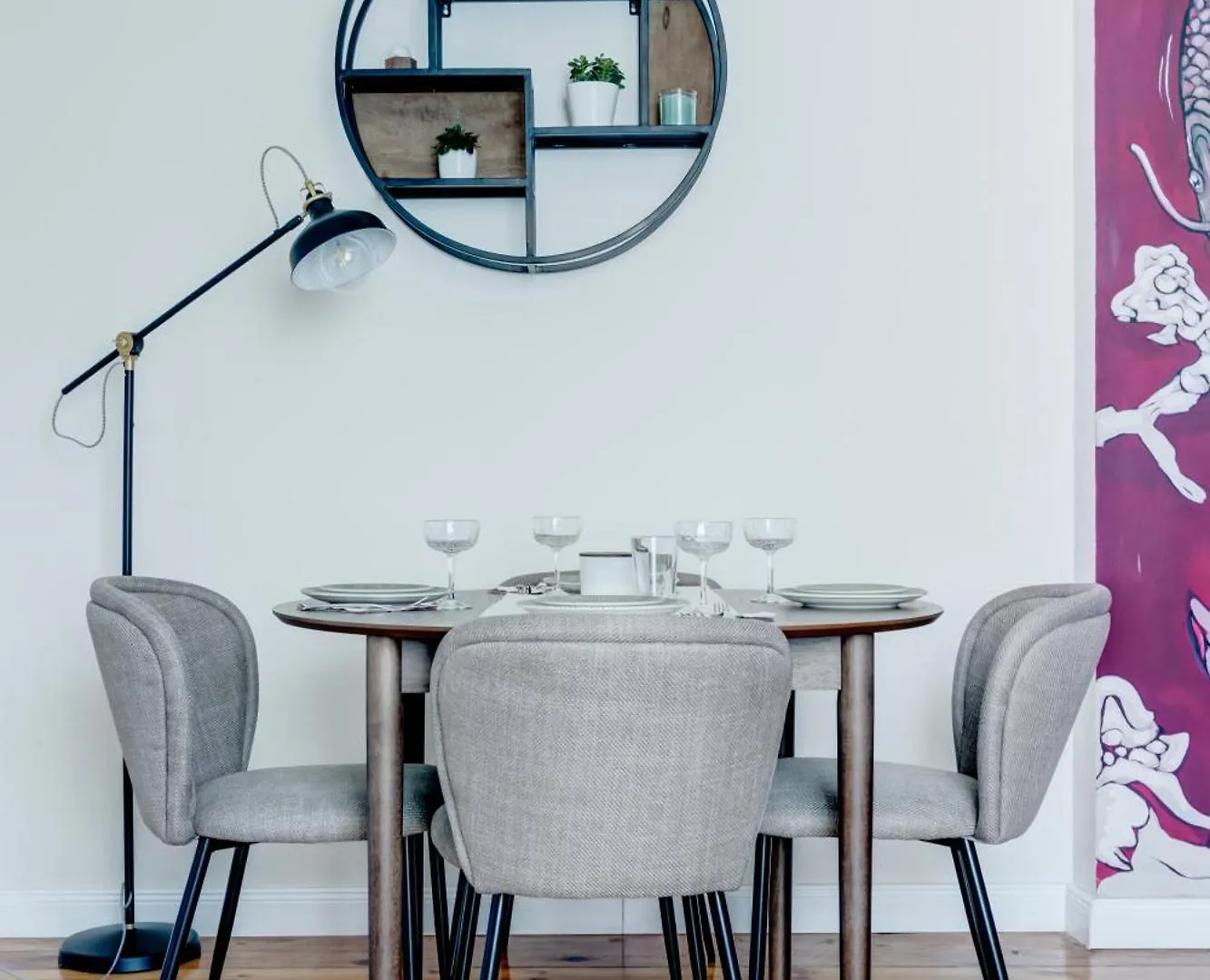 Cozy Bright Space In The Heart Of Women'S Market Sofia Bulgaria
