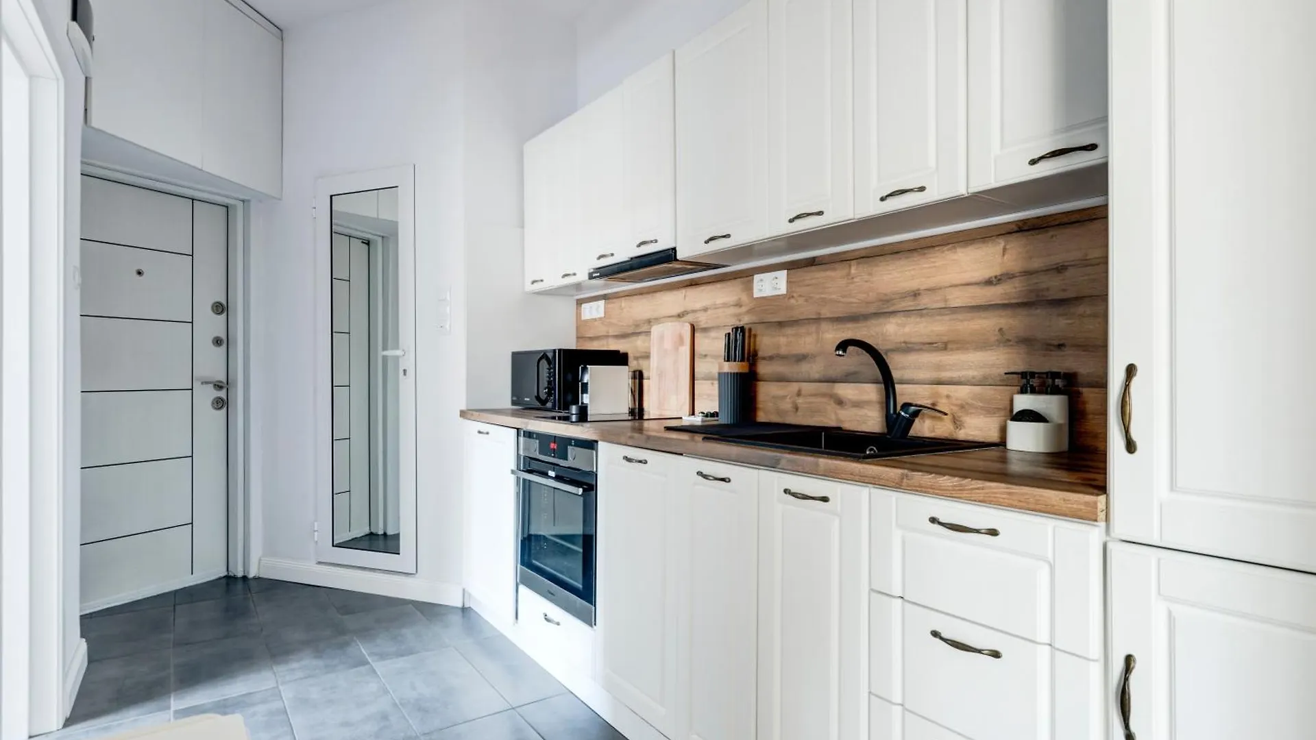 Apartment Cozy Bright Space In The Heart Of Women'S Market Sofia Bulgaria